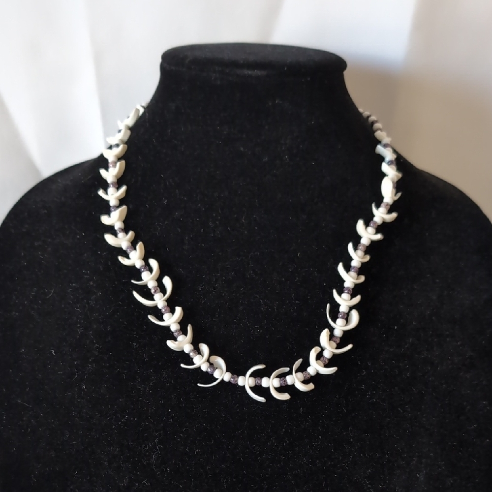 Vtg White And Purple Necklace